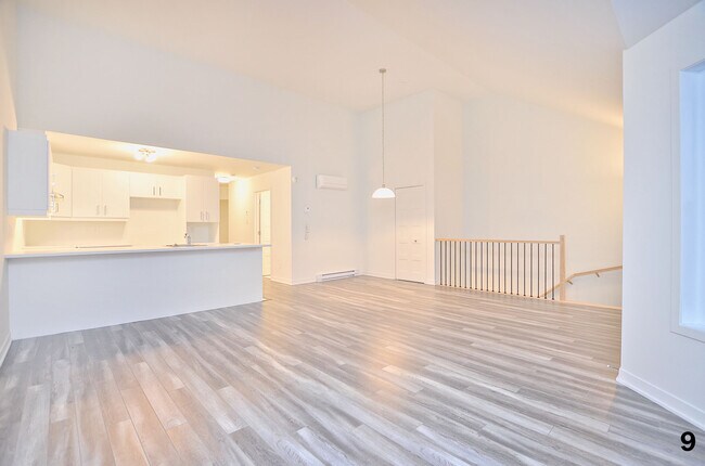 Photo du bâtiment - 1611 Av. de la Gare