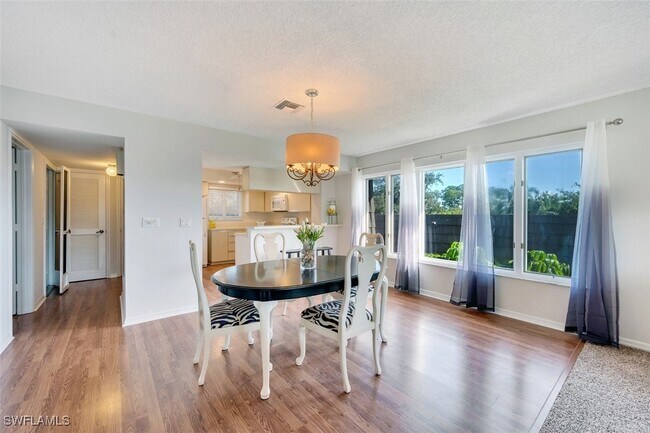 Foto del edificio - 1645 Spoonbill Ln