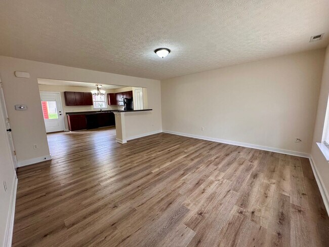 Building Photo - 1255 Poets Court