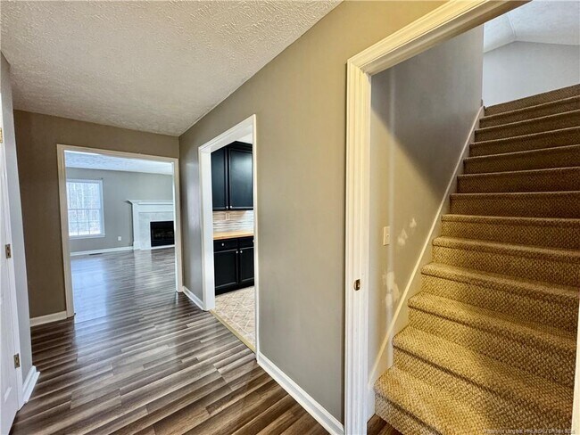 Foto del edificio - 271 Stone Cross Dr