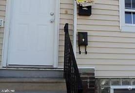 Building Photo - 630 S 51st St
