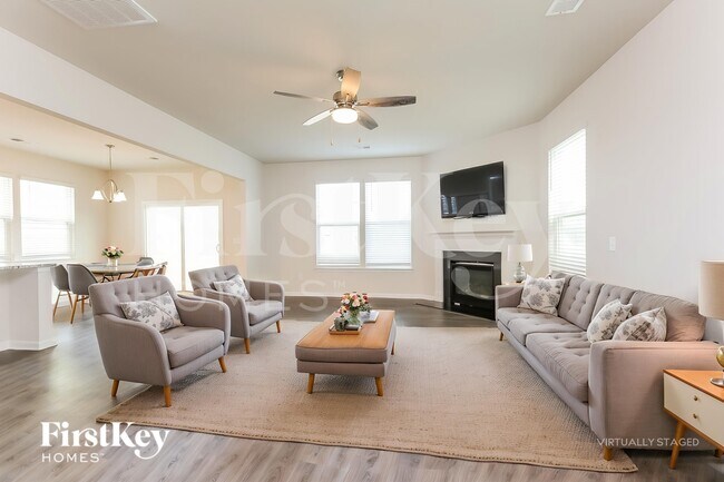 Foto del edificio - 608 Goldburn Wy