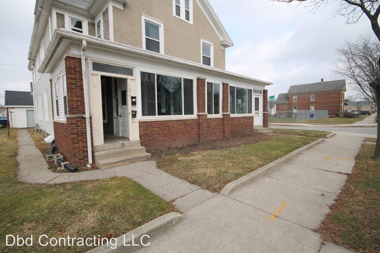 Primary Photo - 609 Fry St