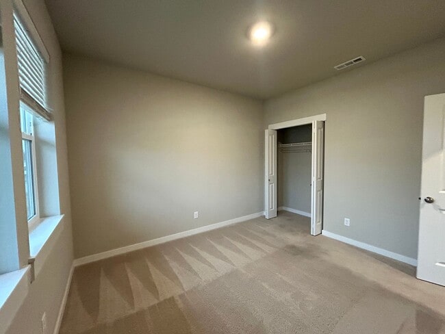 Building Photo - Immaculate Single-Story in the Ridgeview Neighborhood