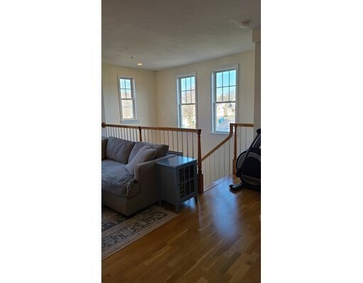 Foto del edificio - 46 Seven Springs Ln