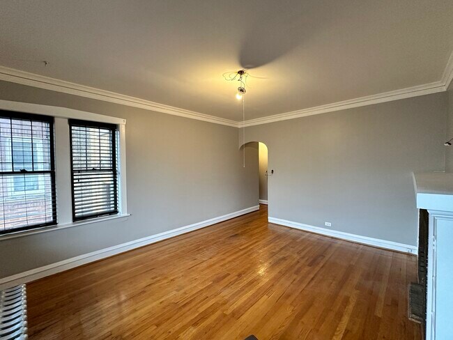 Foto del edificio - 5255 W Henderson St