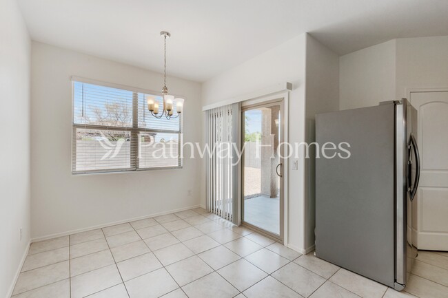 Foto del edificio - 31006 W Picadilly Rd