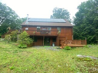 Building Photo - 2233 Middle Rd