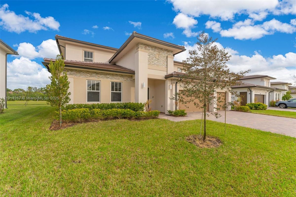 Foto principal - 4336 SW 122nd Terrace