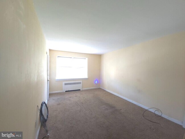 Building Photo - 854 Windermere Ave
