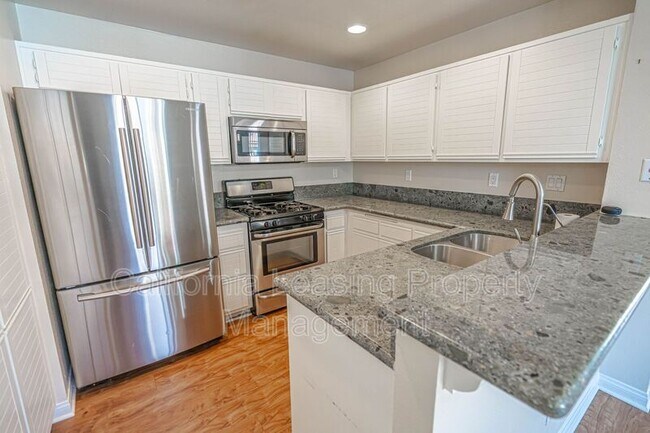 Building Photo - 23926 Arroyo Park Dr