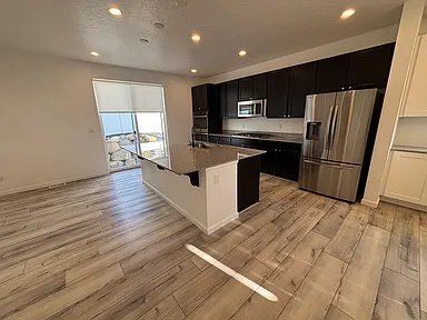 Foto del edificio - 2042 N Elderberry Dr