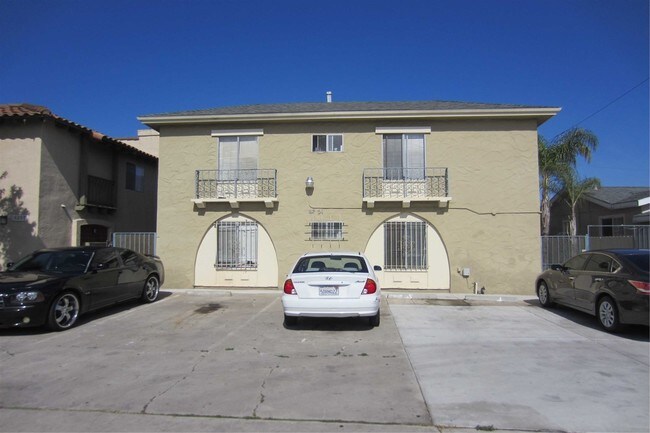Building Photo - 4251 Marlborough Ave