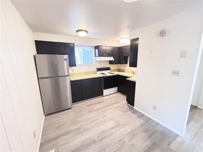 Foto del edificio - 325 W 100 S