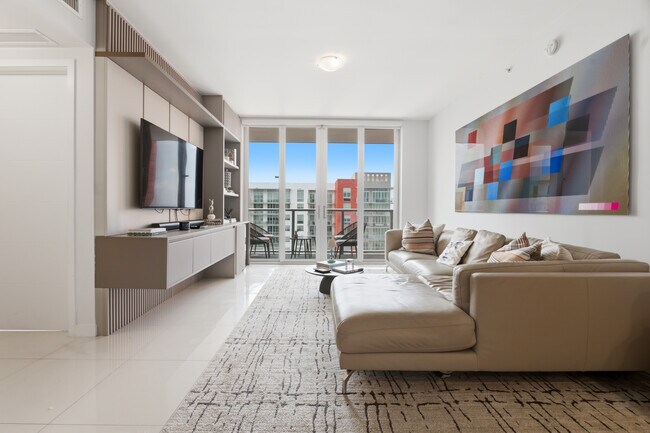 Foto del edificio - 7825 NW 107th Ave