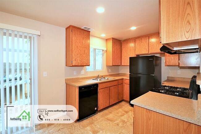 Foto del edificio - 2750 Shasta View Dr