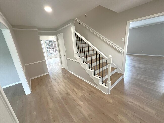 Building Photo - 714 Oder Ln