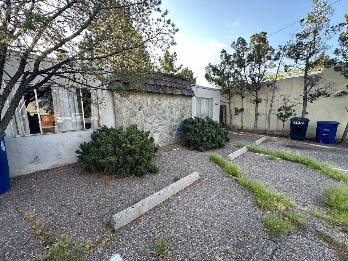 Primary Photo - 522 Wellesley Dr SE