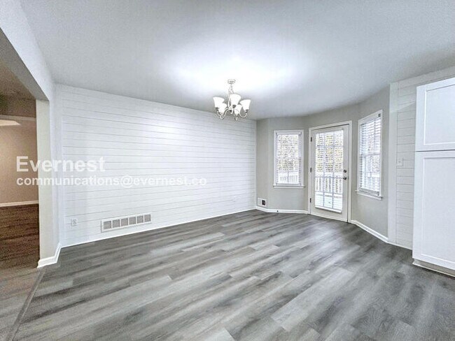 Foto del edificio - 204 Battle Dr