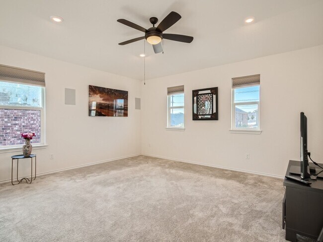 Foto del edificio - 2471 Sunrise Rd