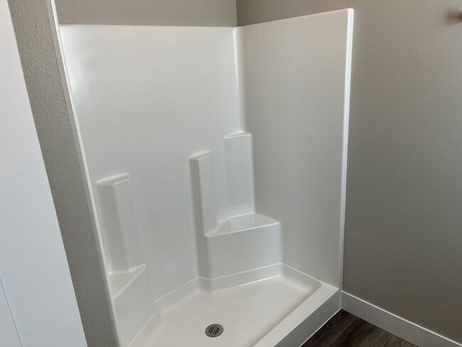 Foto del edificio - 2 bed, 2 bath newer construction Available...