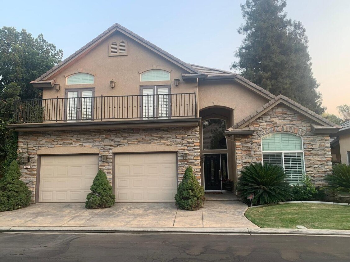Building Photo - 122 Stockdale Cir