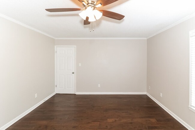Building Photo - 7298 Cedar Ln Dr