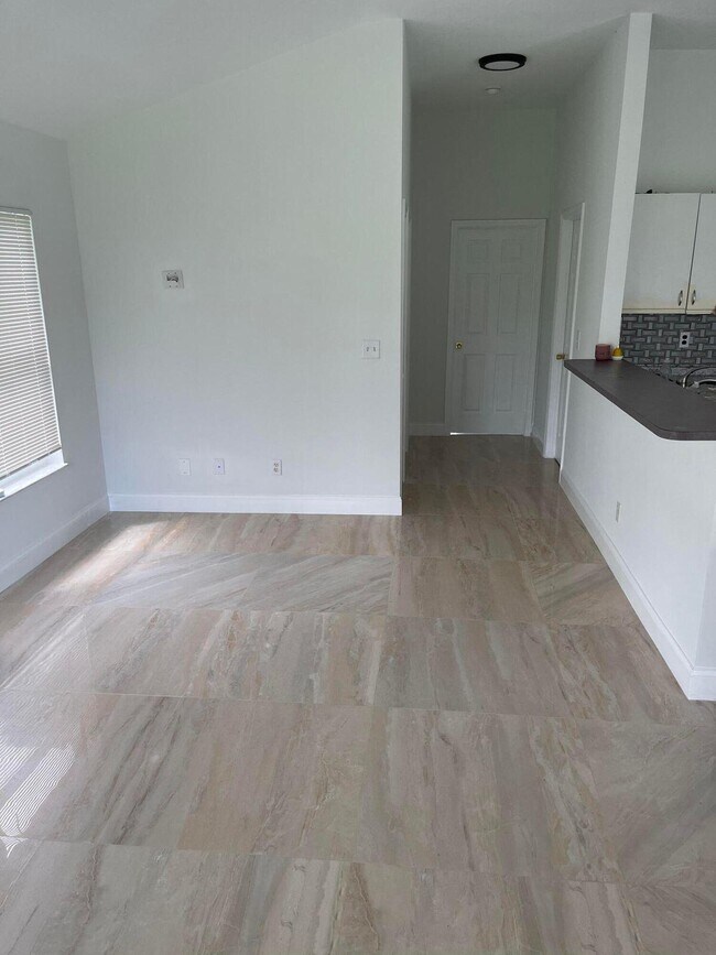 Building Photo - 2619 SW Fair Isle Rd