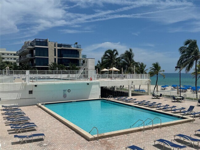 Building Photo - 2401 S Ocean Dr