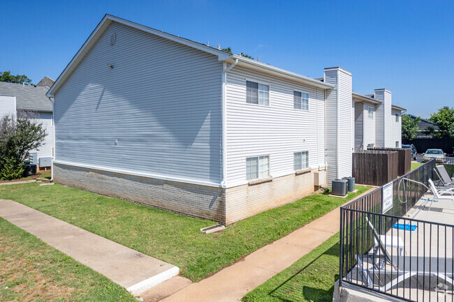 Building Photo - Huntington Place Apartments