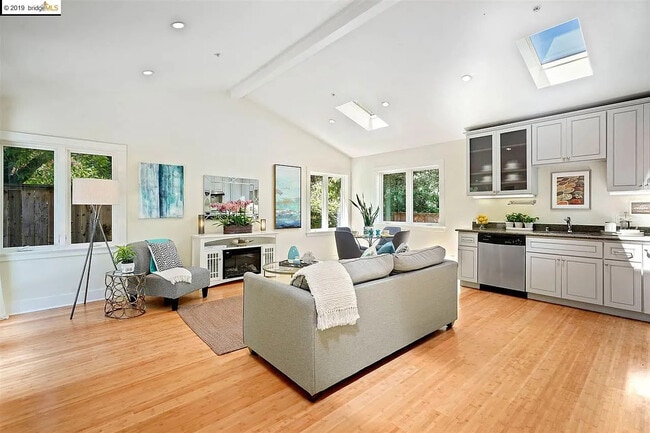 Building Photo - Sunny 1BR with Private Patio, In-Unit Laundry & Carport — Prime Berkeley Location