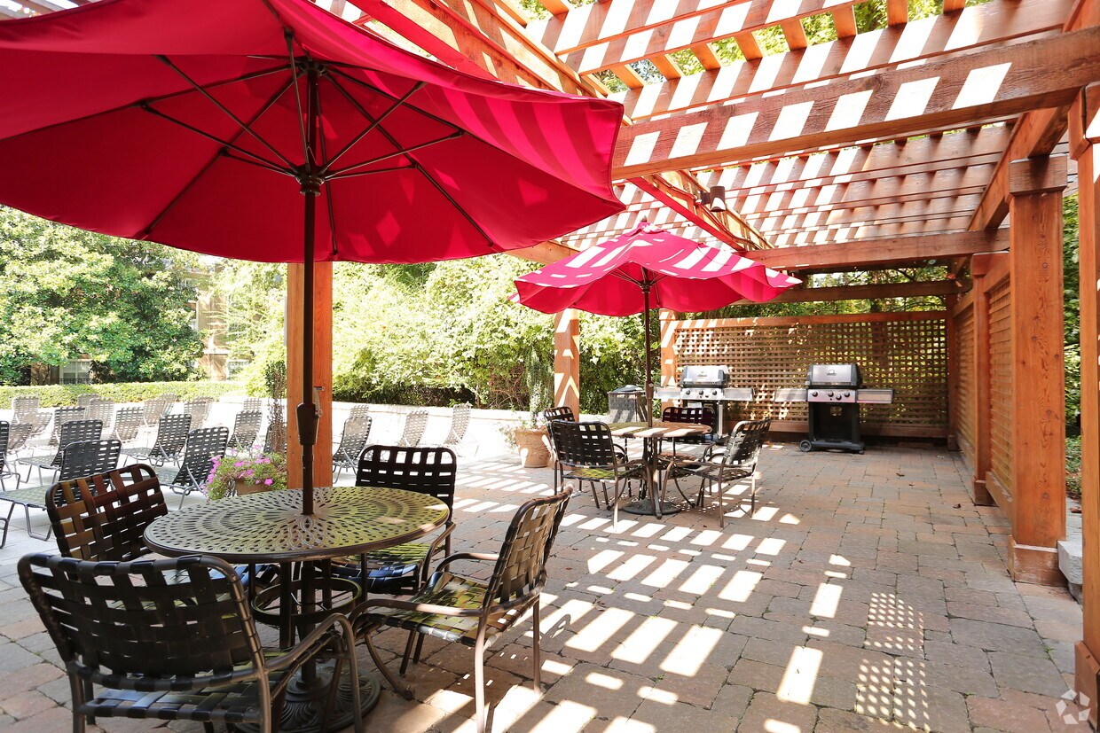 ARIUM Lenox Park Apartments 2124 Gables Dr Atlanta, GA