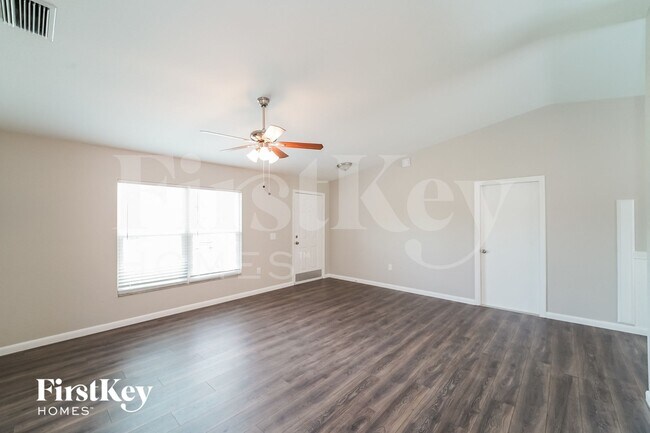 Foto del edificio - 6835 Hornbuckle Blvd