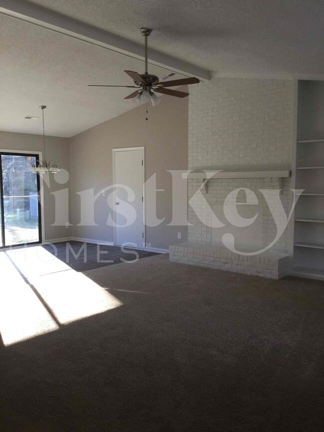 Foto del edificio - 5800 Old Meadow Rd