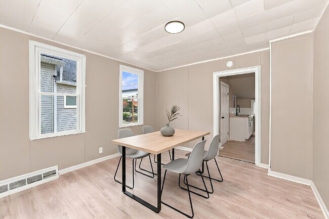 Foto del edificio - 4212 Apple Ave