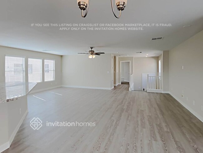 Building Photo - 11856 Bella Luna St