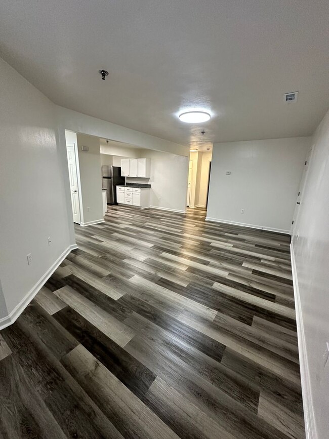 Building Photo - 4 Bedroom Apartment in Downtown Blacksburg...