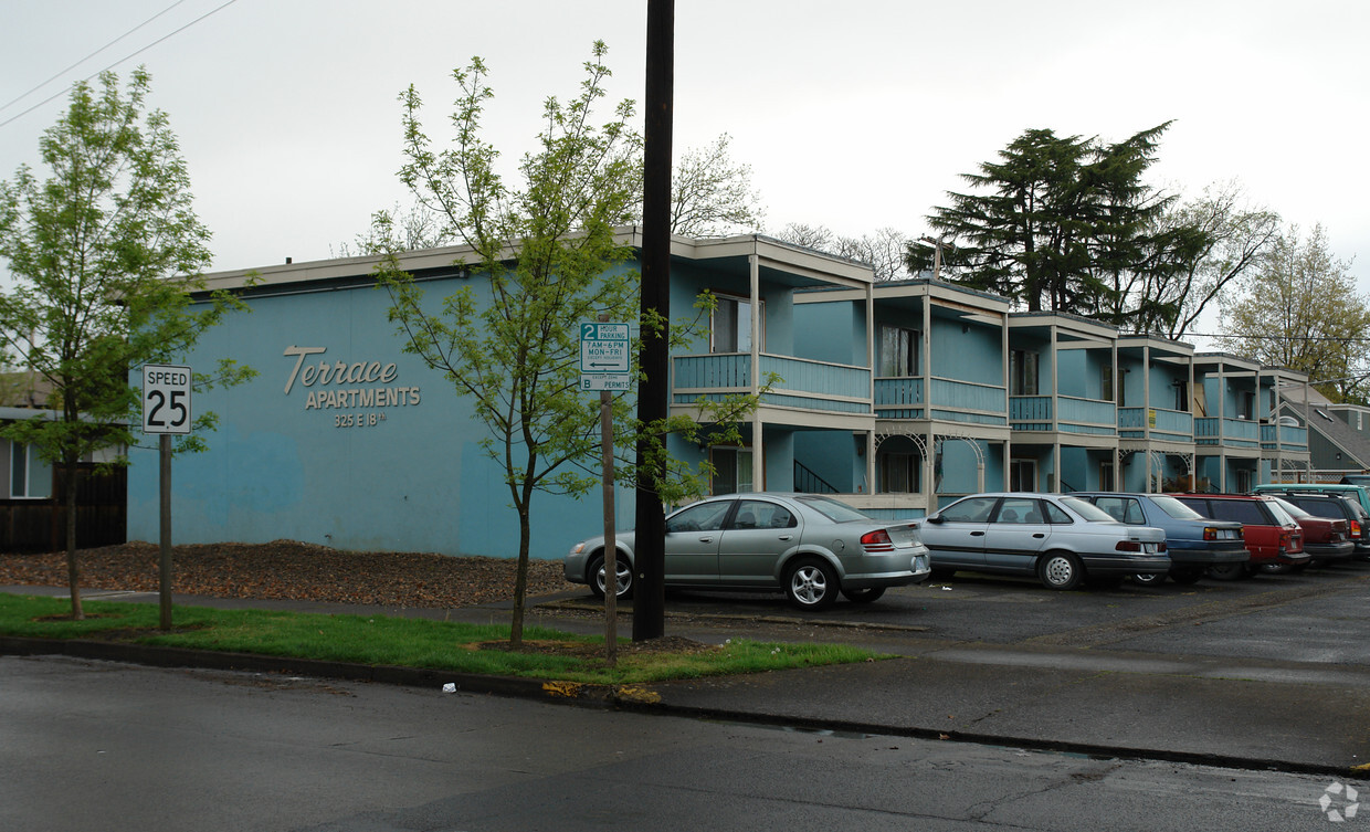 Foto del edificio - Terrace Apts