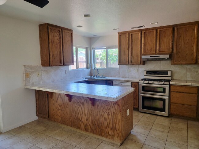 Foto del edificio - 1550 Sterling Dr