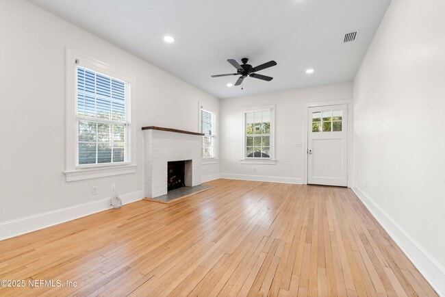 Building Photo - 4313 Lexington Ave