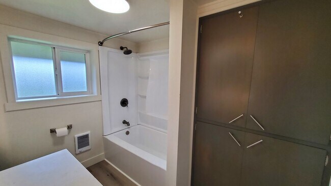 Foto del edificio - 15358 NE Dopp Rd