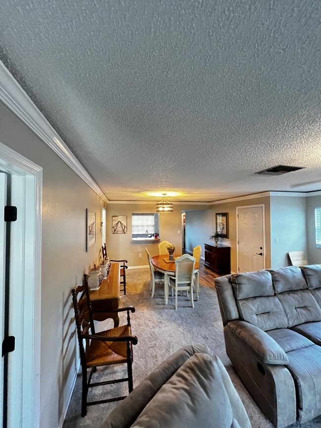 Building Photo - 7104 Nantucket Cir