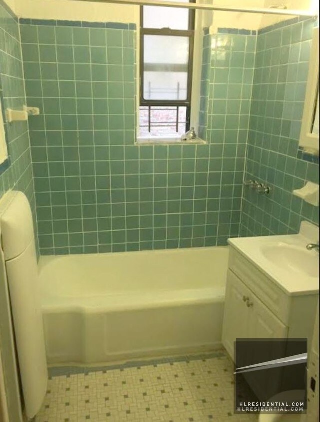 Foto del edificio - 667 E 34th St
