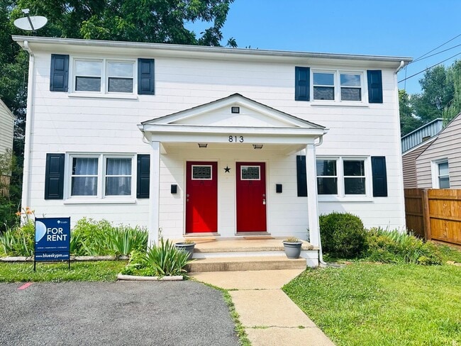 Foto del edificio - 813 Montrose Ave