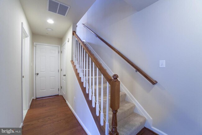 Building Photo - 7713 Longbottom Rd