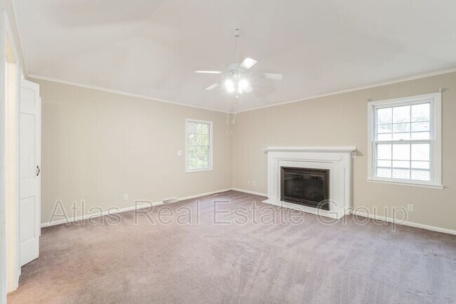 Building Photo - 10205 Hauser St