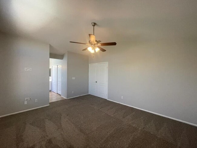 Building Photo - 416 Opal Dr