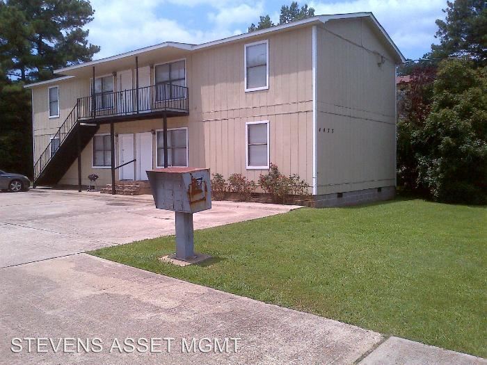 Primary Photo - 4477 N Lakeshore Dr