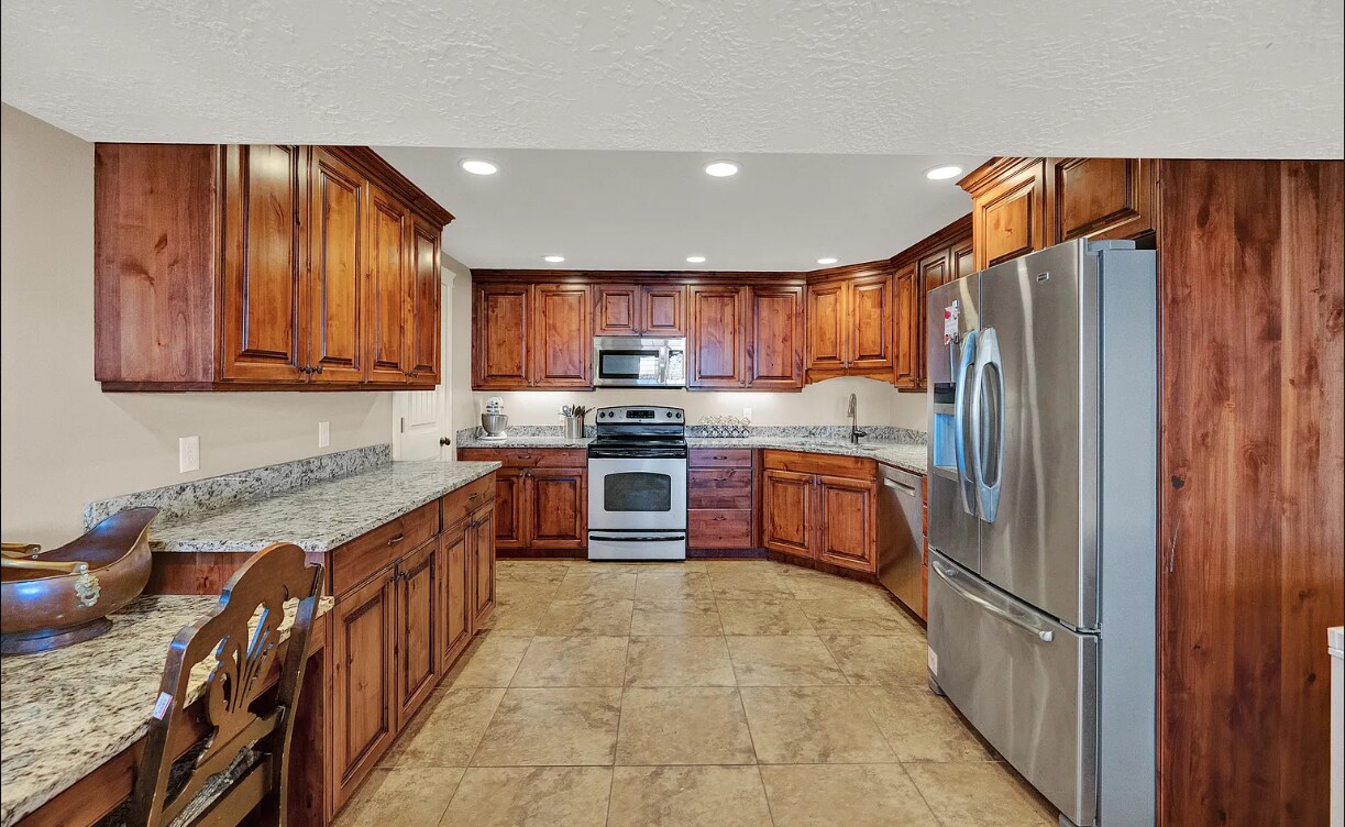 Primary Photo - 1237 Spyglass Hl
