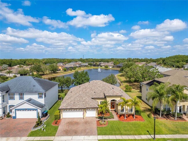 Foto del edificio - 16313 Birchwood Way
